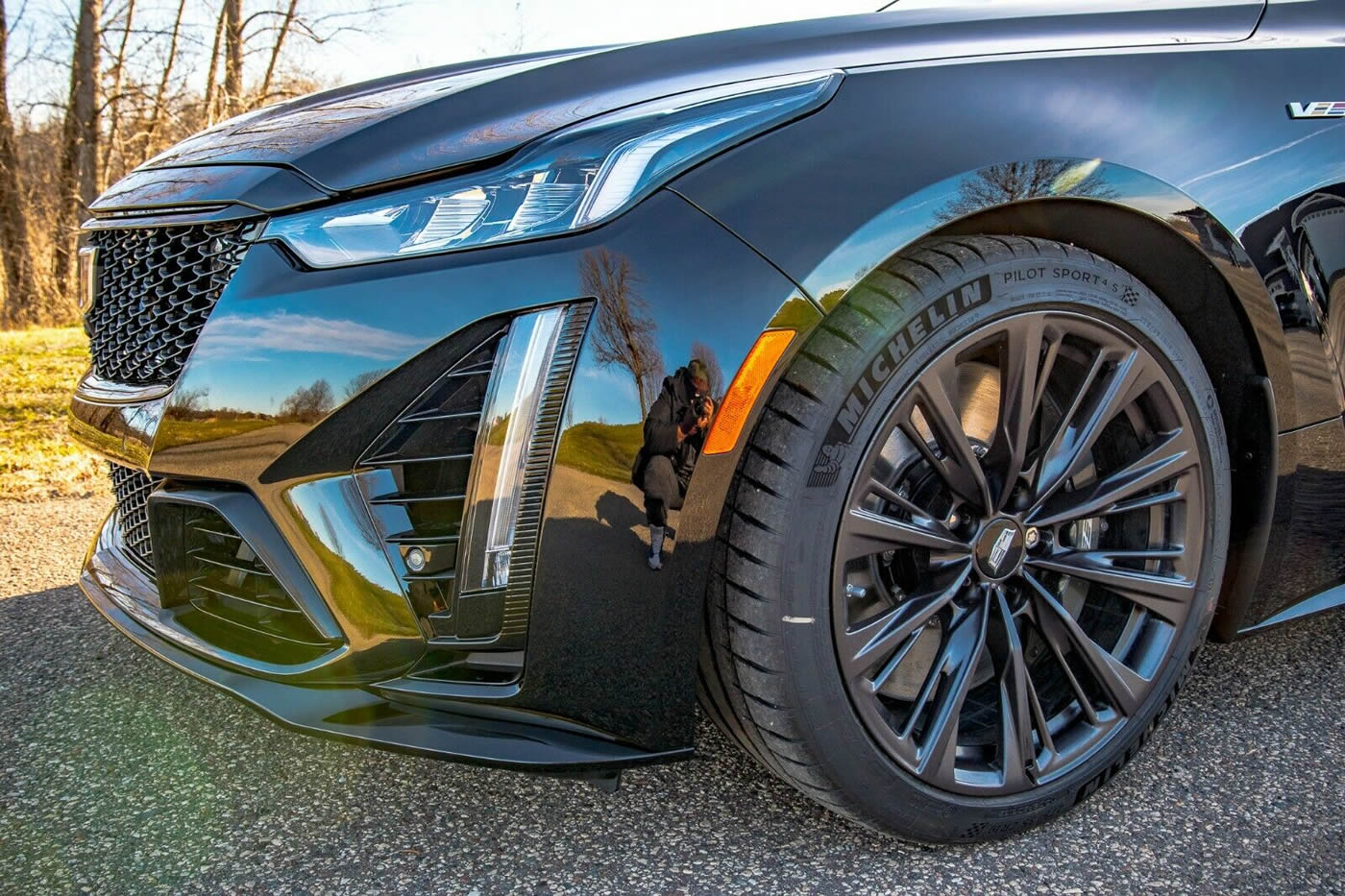 2022 Cadillac CT5-V Blackwing in Black Raven