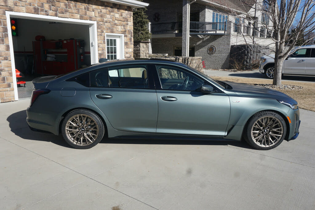 2022 Cadillac CT5-V Blackwing in Dark Emerald Frost