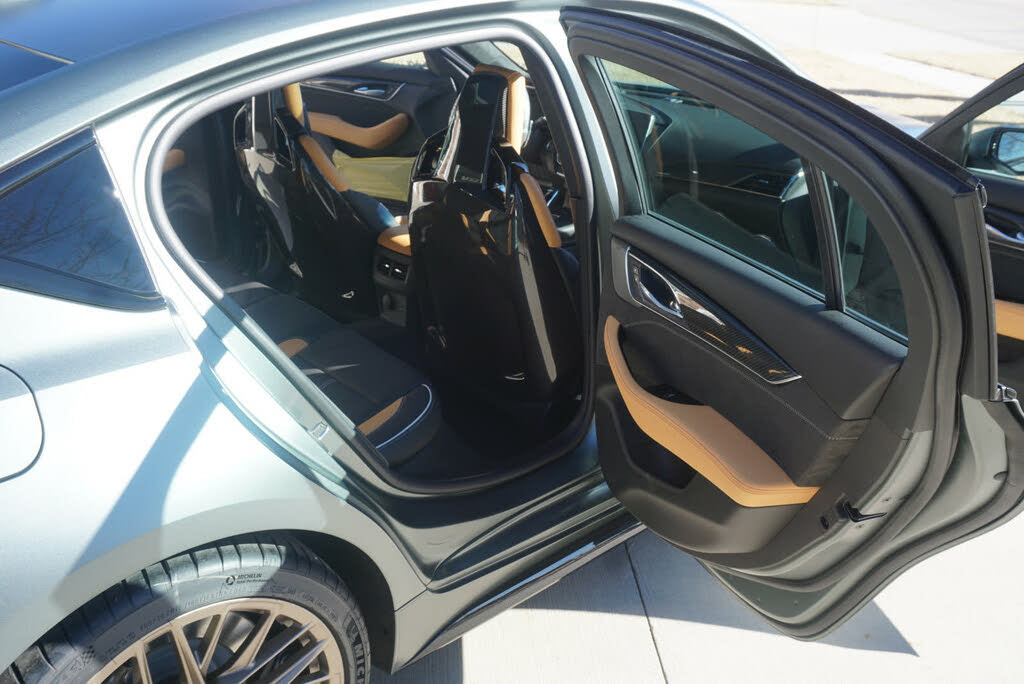 2022 Cadillac CT5-V Blackwing in Dark Emerald Frost