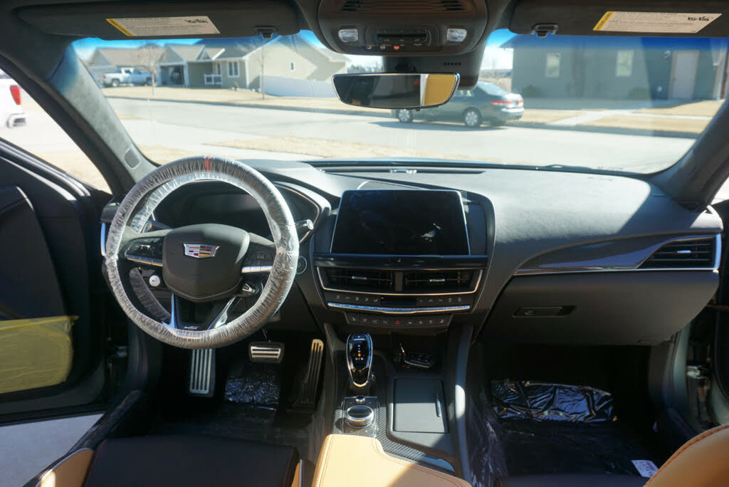 2022 Cadillac CT5-V Blackwing in Dark Emerald Frost