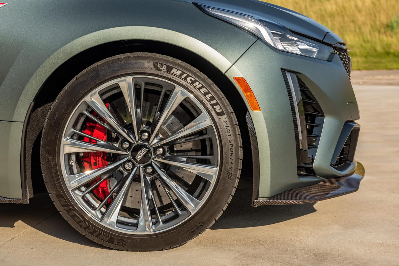 2022 Cadillac CT5-V Blackwing in Dark Emerald Frost