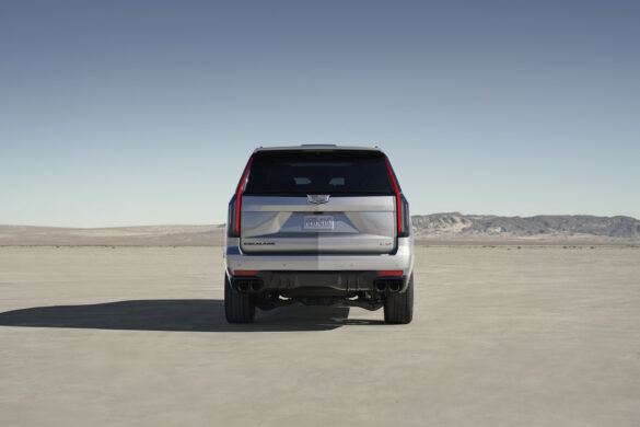 The quad exhaust outlets provide the Escalade-V's throaty roar.